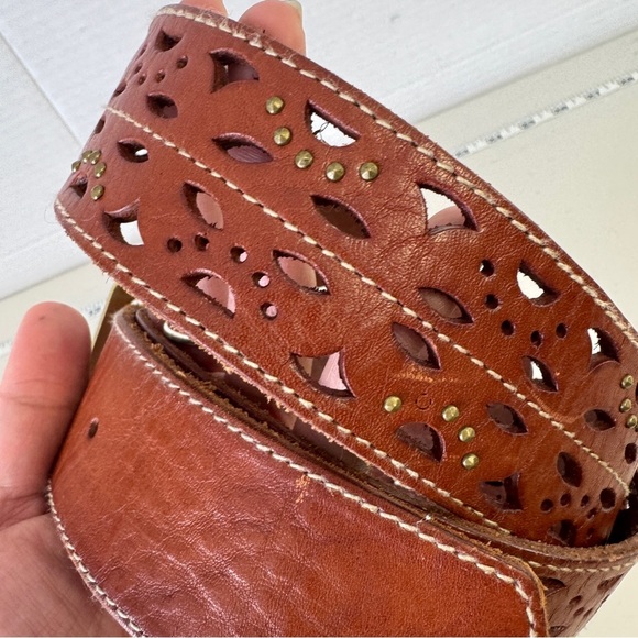 Eddie Bauer Women's Boho Western Brown Tan Genuine Leather Belt Size Medium - Picture 4 of 13